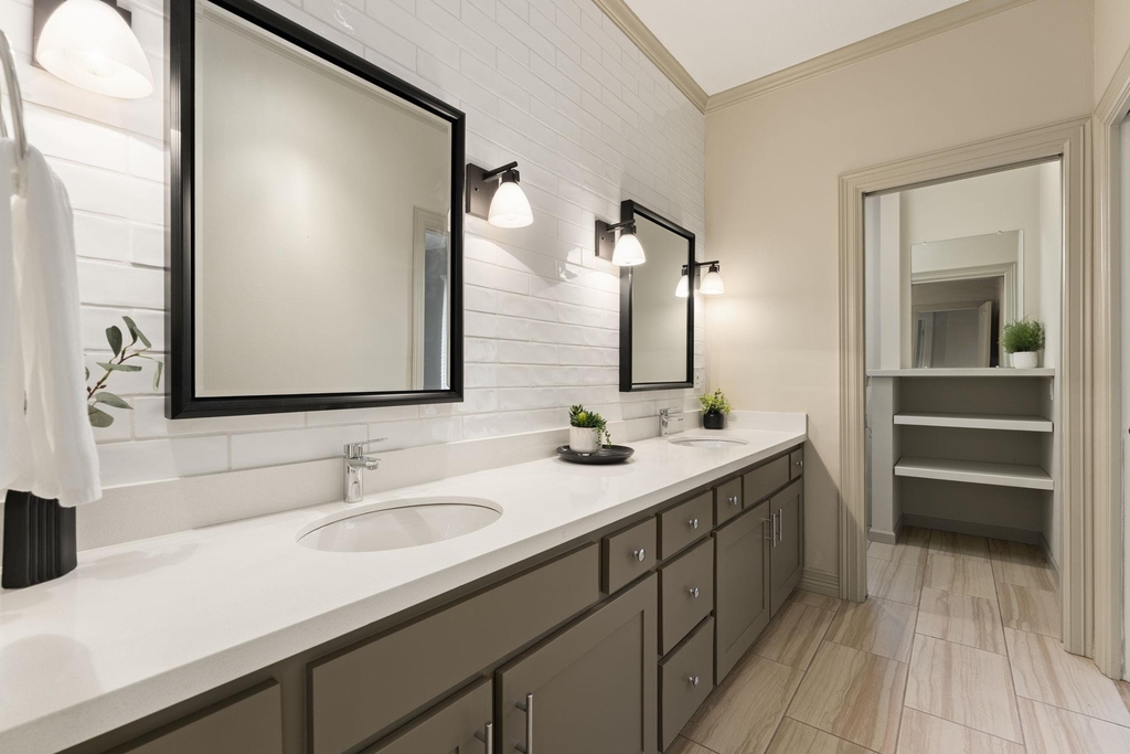2016 Lakeway Blvd - Photo 18