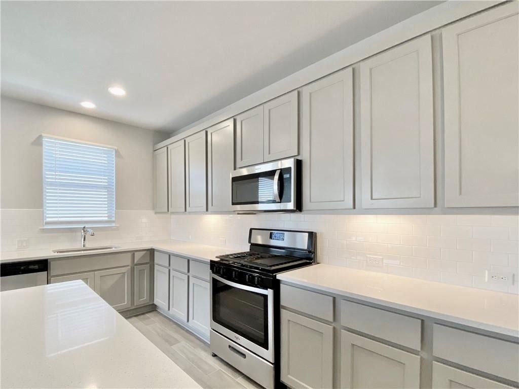 2913 Birch Park Path - Photo 16