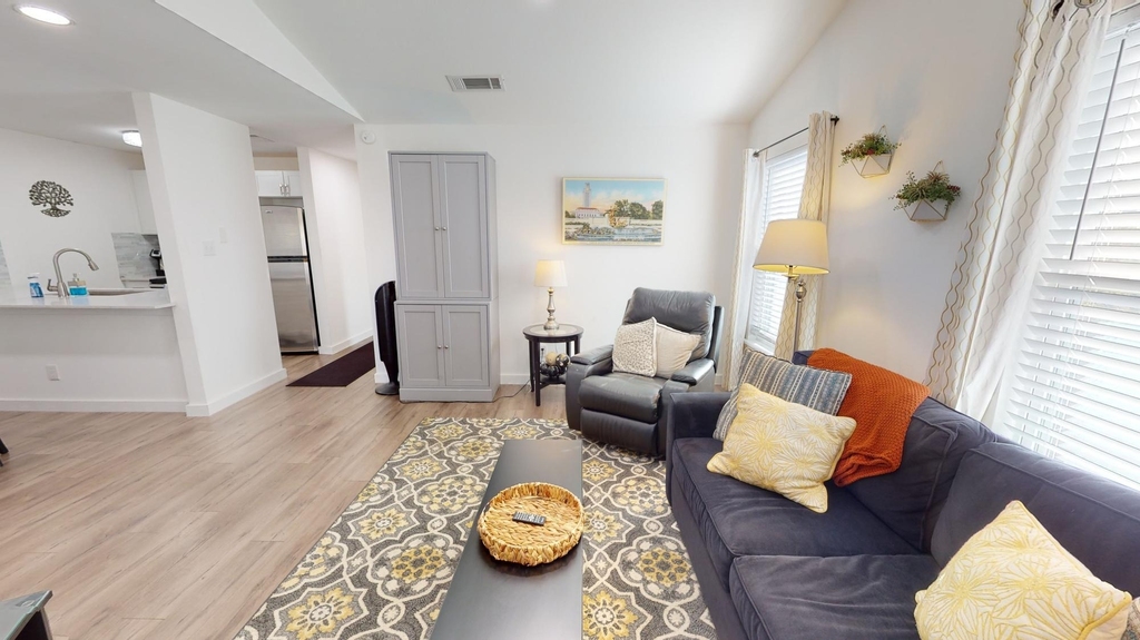 6409 Burns St - Photo 4
