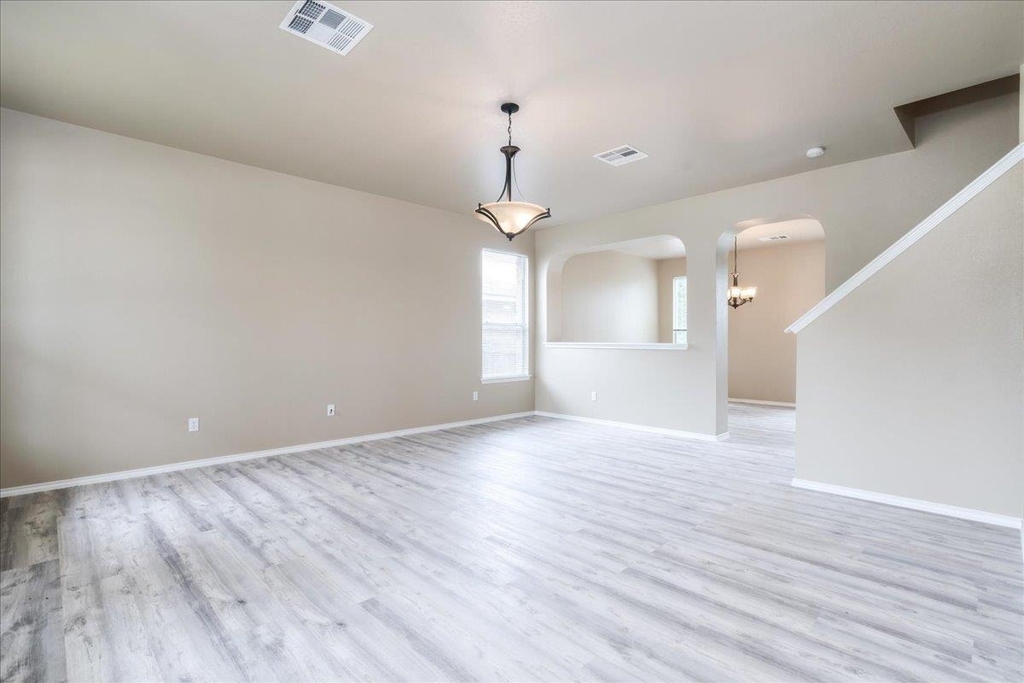 1501 Sweet Leaf Ln - Photo 3
