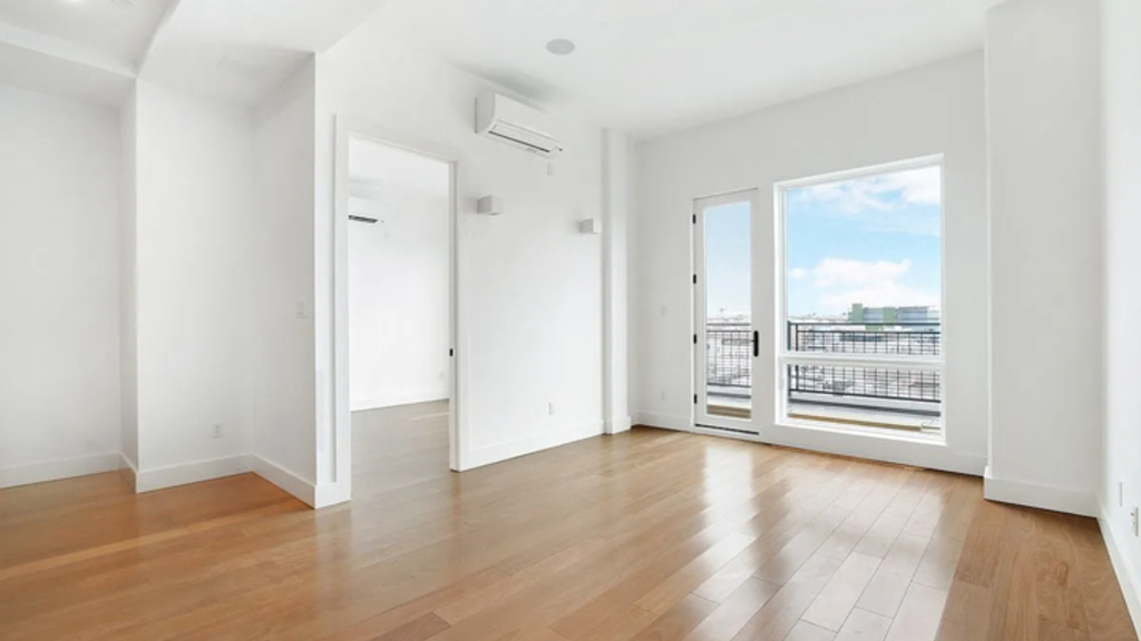 215 Freeman St 11222 - Photo 6