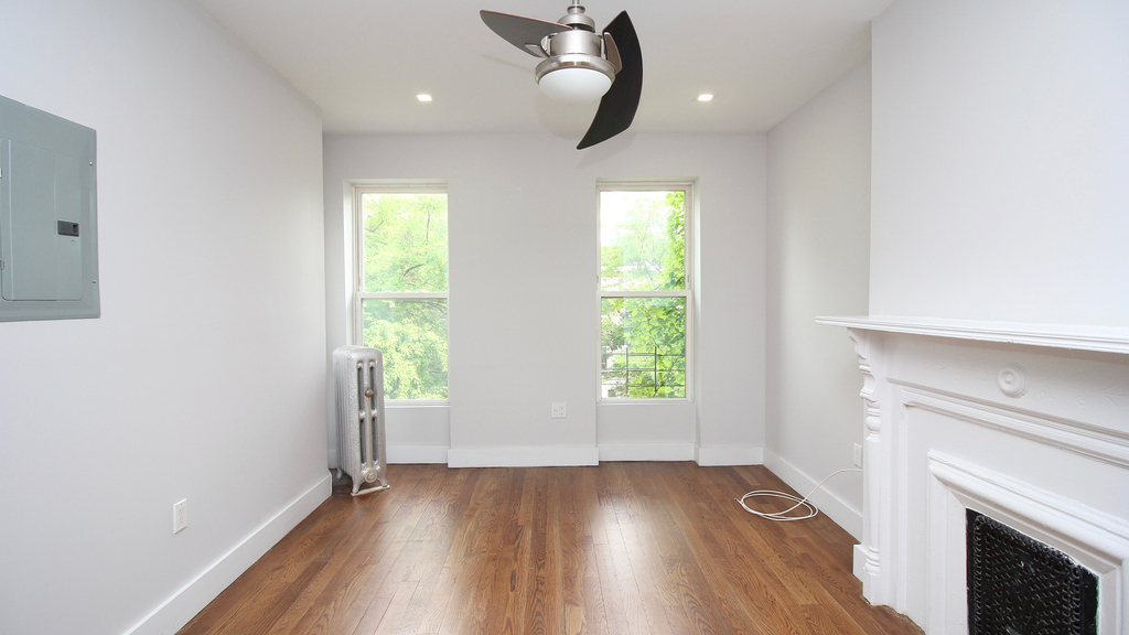 135 Decatur St 11216 - Photo 9