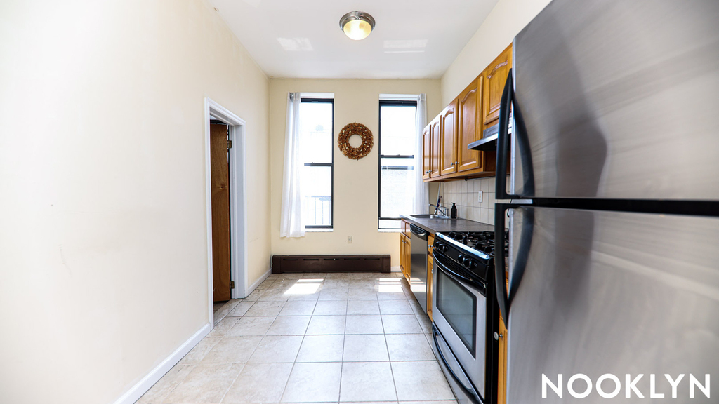 50 Wyckoff Avenue - Photo 2