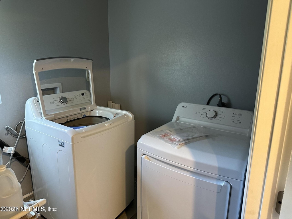 6660 Oriole Avenue - Photo 11