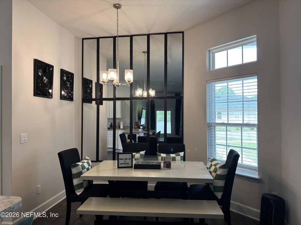 8112 Helmsley Boulevard - Photo 9