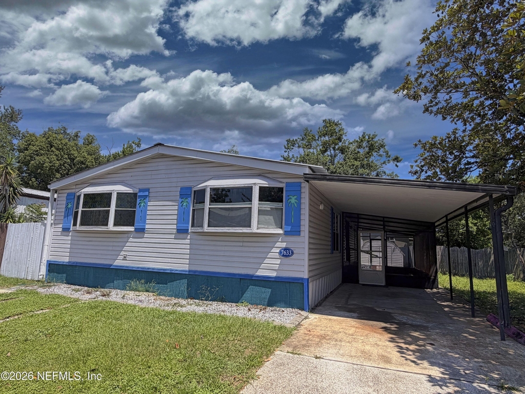 7633 Plumwood Drive - Photo 0
