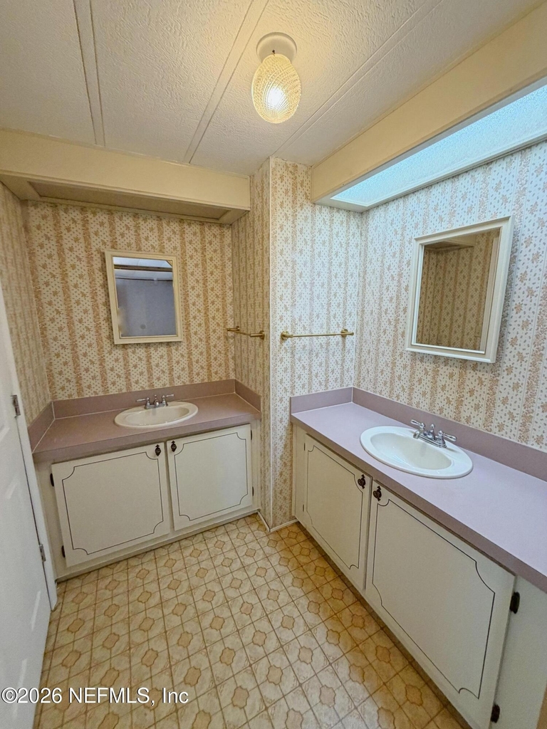 7633 Plumwood Drive - Photo 7