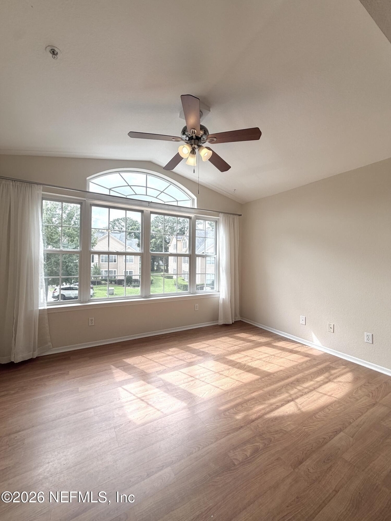13810 Sutton Park Drive - Photo 11
