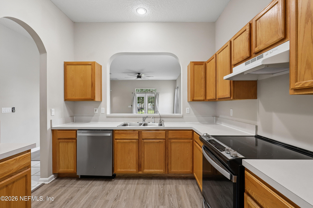 11242 Panther Creek Parkway - Photo 6