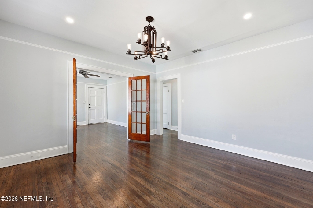 2614 Dellwood Avenue - Photo 8