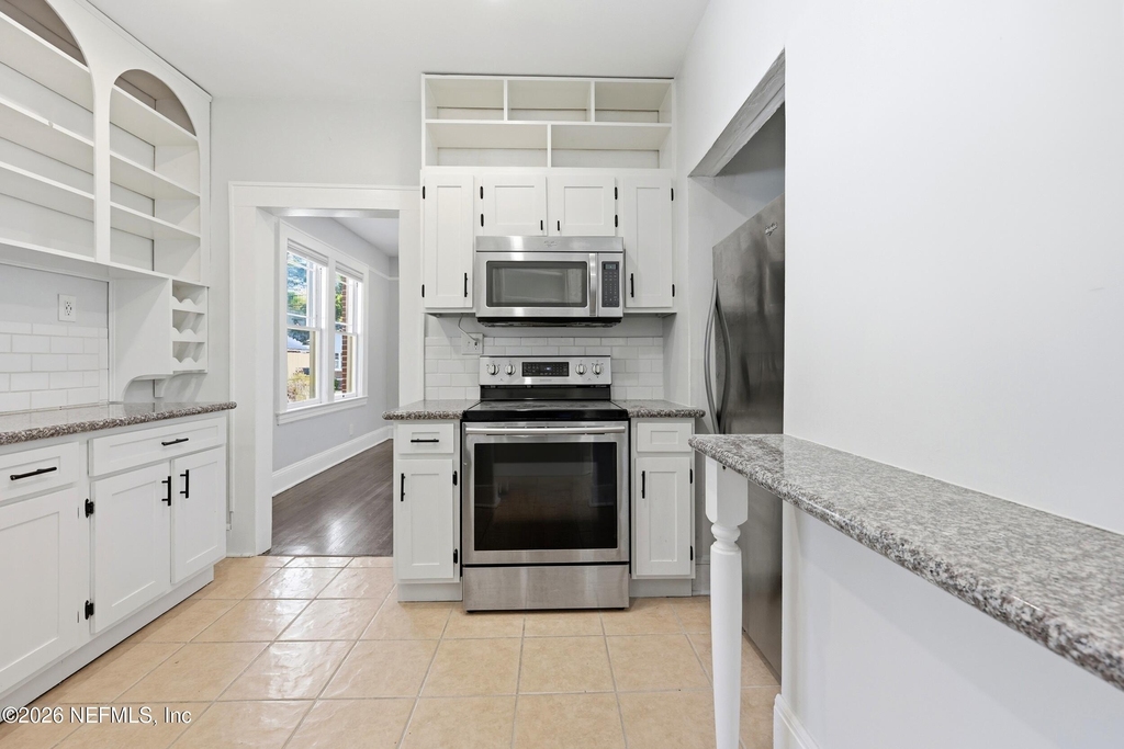 2614 Dellwood Avenue - Photo 10