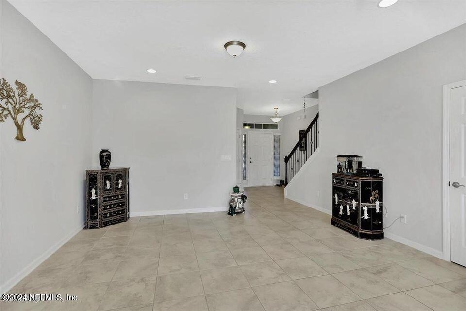 511 Richmond Drive - Photo 3