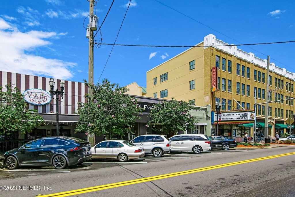 2116 Herschel Street - Photo 12