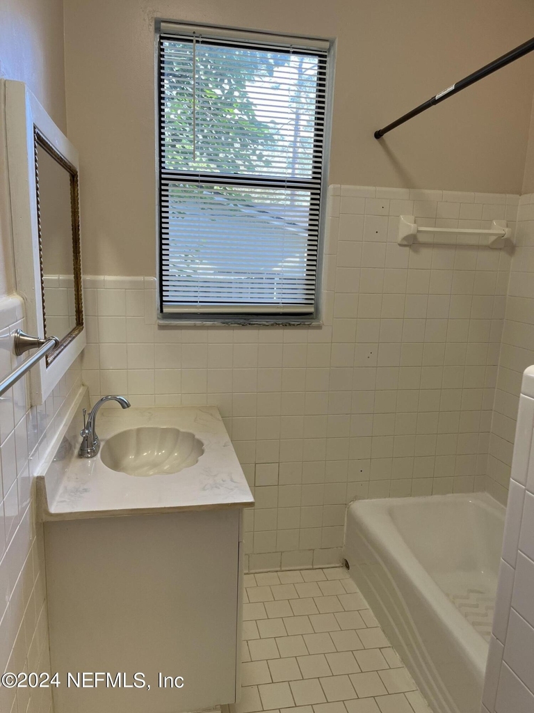 5105 Hollycrest Drive - Photo 5