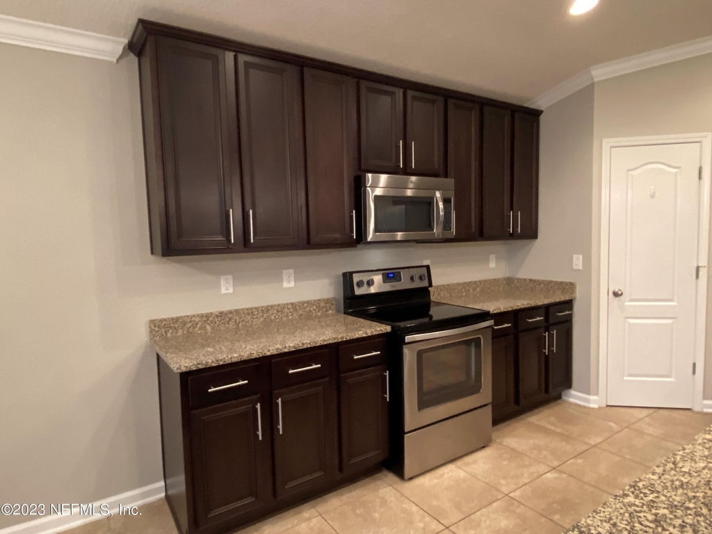 1892 High Prairie Lane - Photo 11