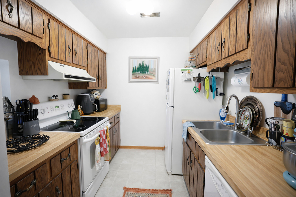 1486 Stonebridge Circle - Photo 5