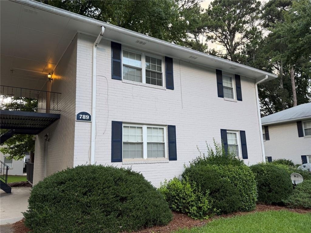 789 Jordan Lane - Photo 1
