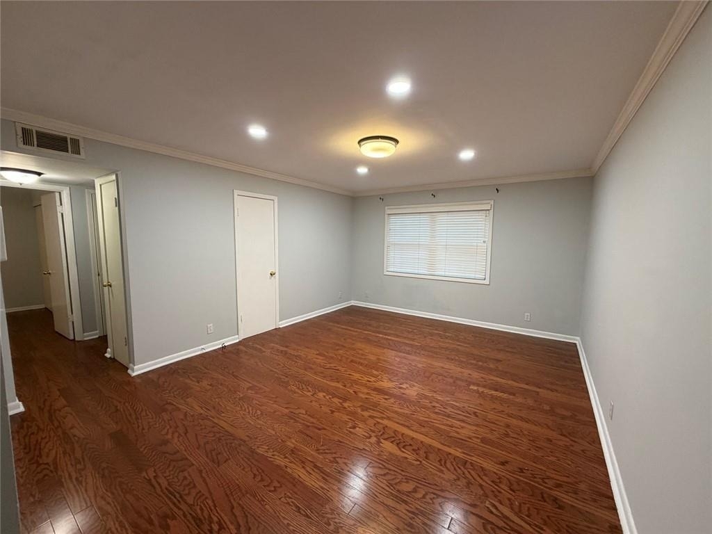 789 Jordan Lane - Photo 3