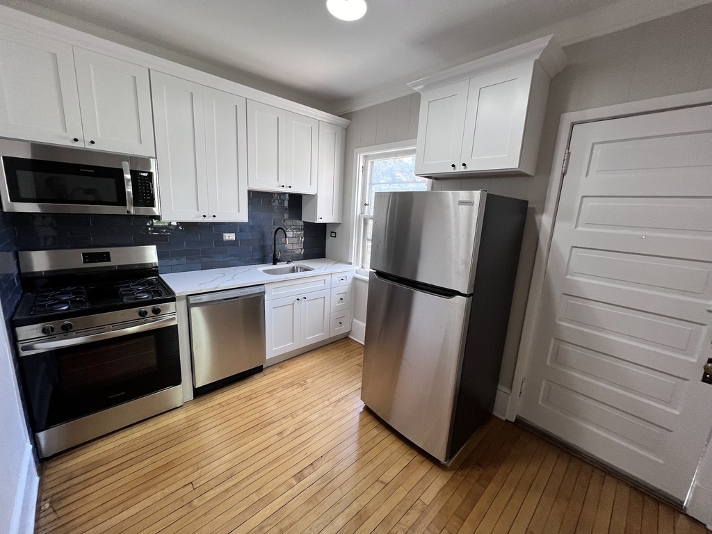 517 Hamilton Street - Photo 2