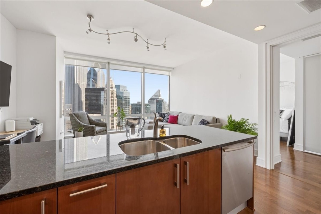 401 N Wabash Avenue - Photo 9
