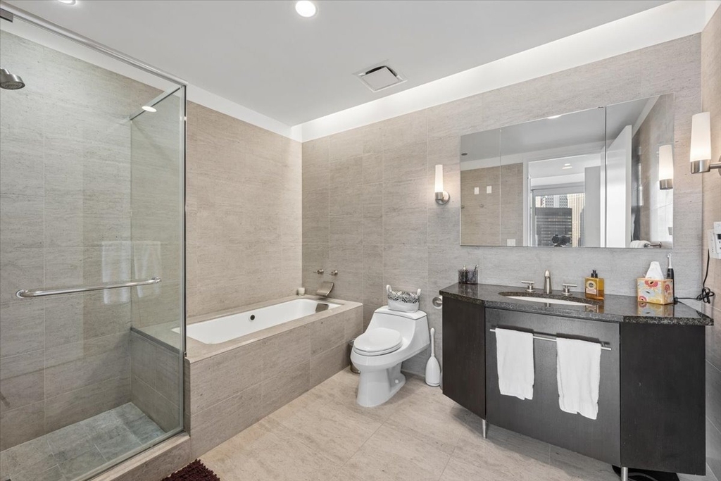 401 N Wabash Avenue - Photo 14