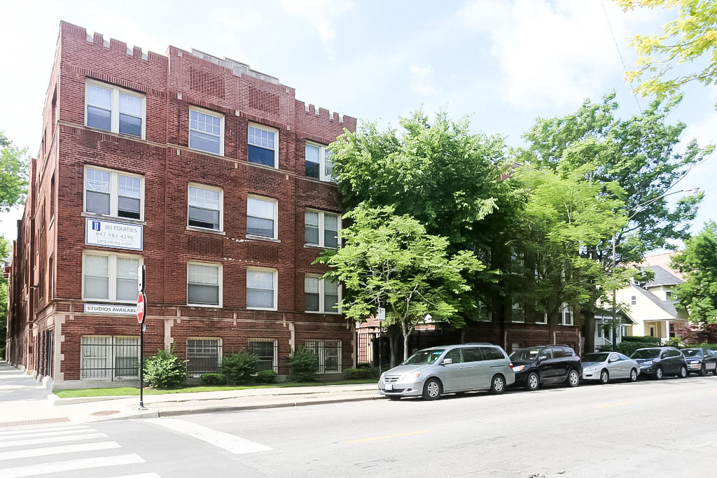 3267 W Wrightwood Avenue - Photo 13