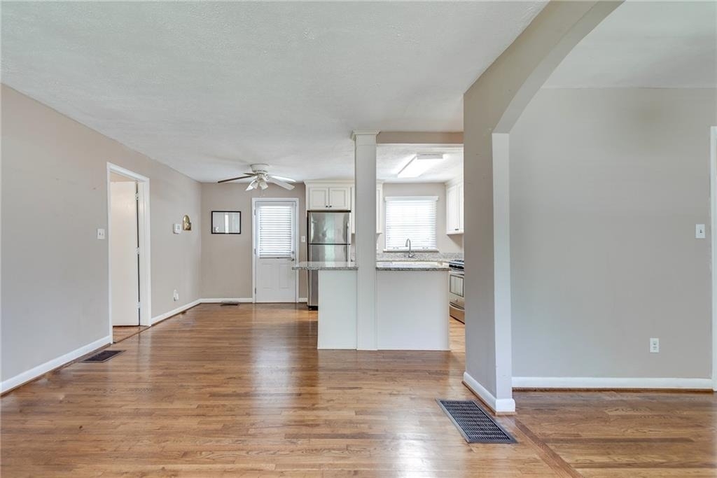1424 Hosea L Williams Drive Ne - Photo 9