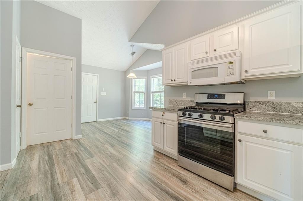 1617 Amhearst Walk Road - Photo 10