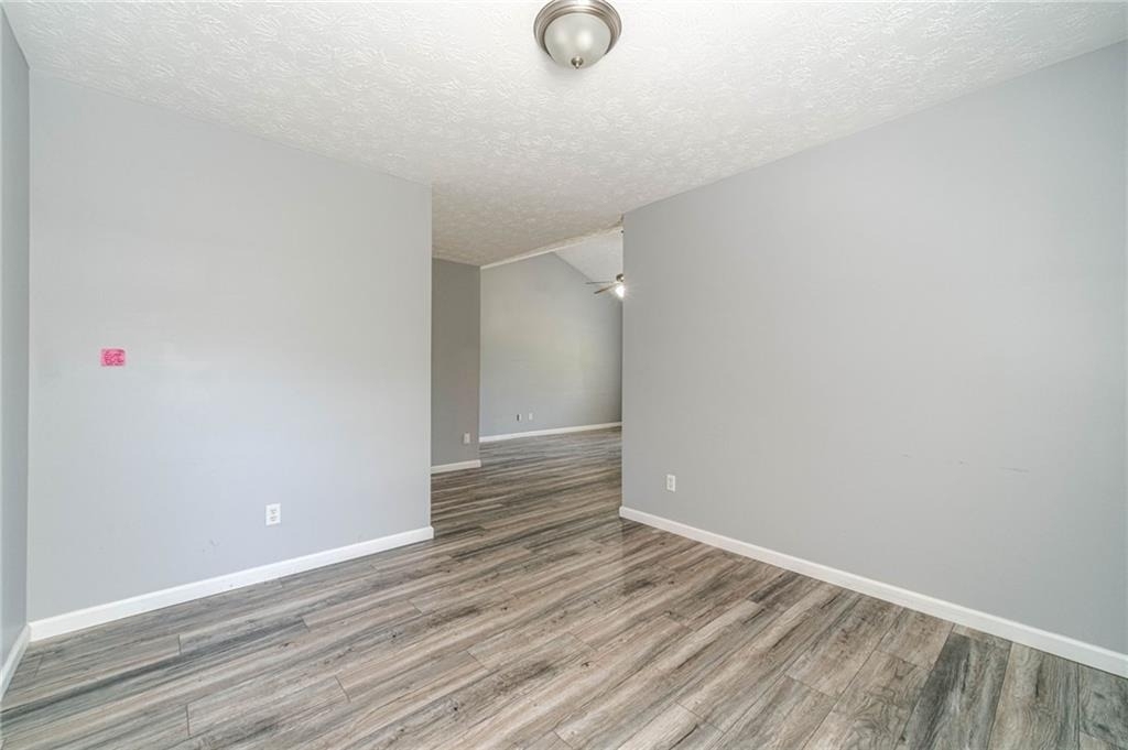 1617 Amhearst Walk Road - Photo 32