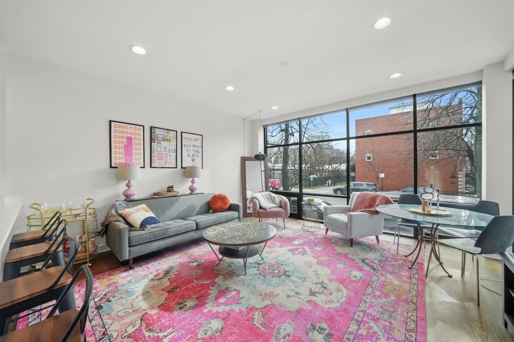 832 W Erie Street - Photo 1
