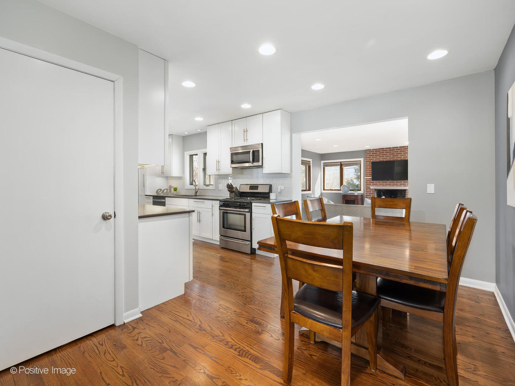 392 E Saint Charles Road - Photo 7