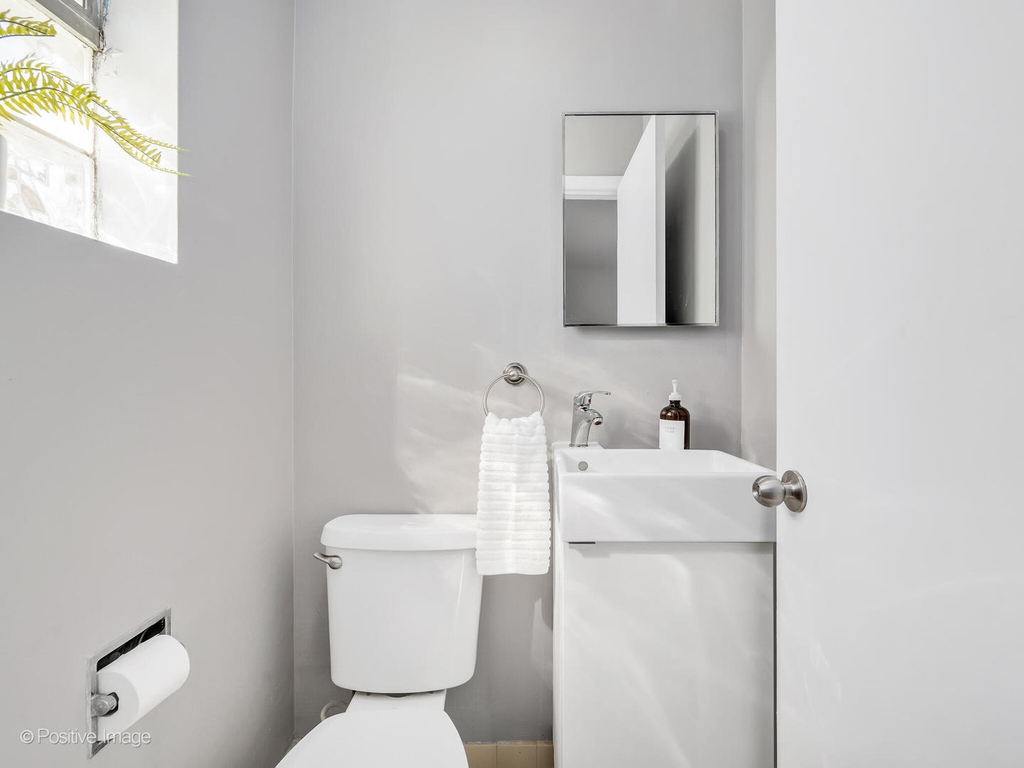 392 E Saint Charles Road - Photo 11