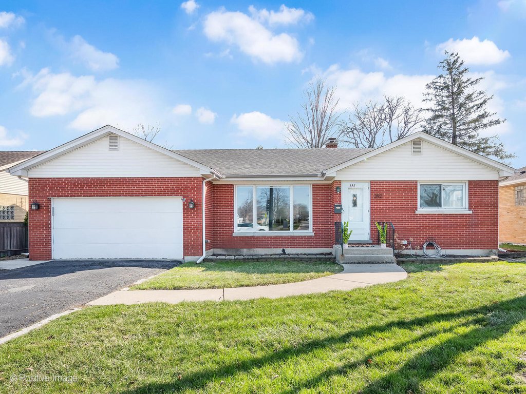 392 E Saint Charles Road - Photo 0