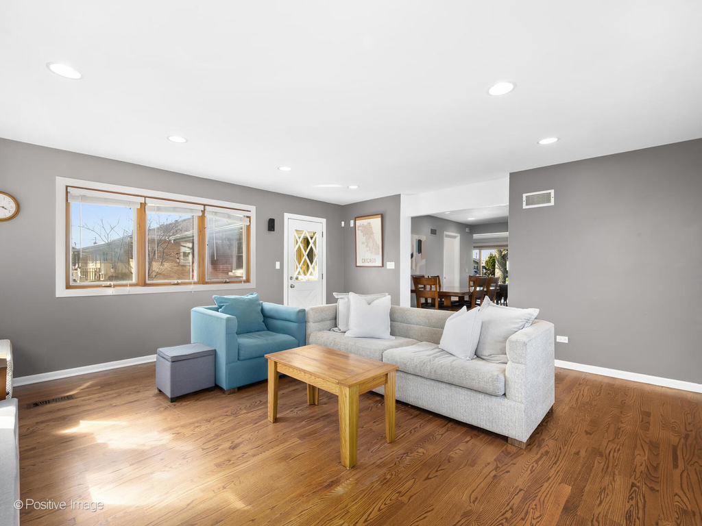392 E Saint Charles Road - Photo 5