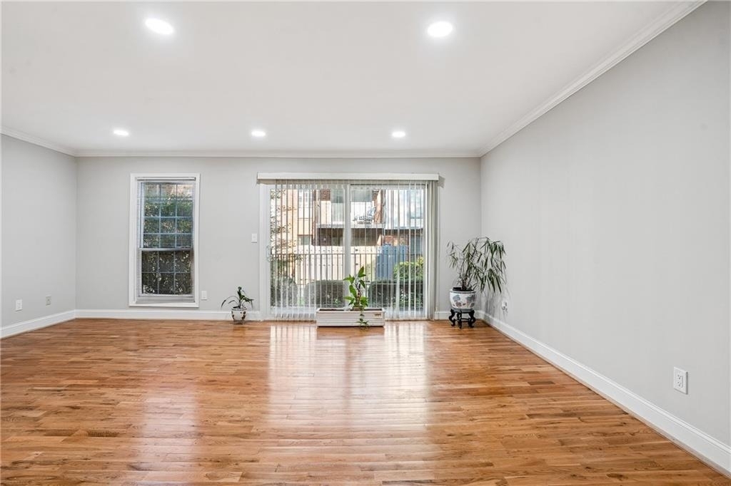 6851 Roswell Road - Photo 13