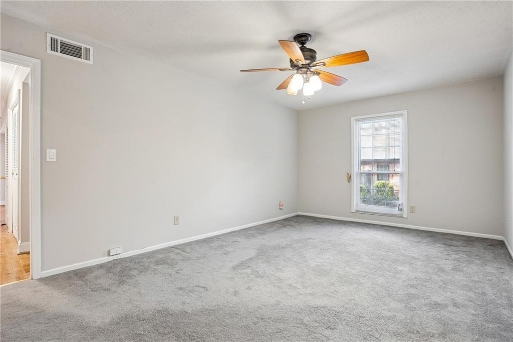 6851 Roswell Road - Photo 19