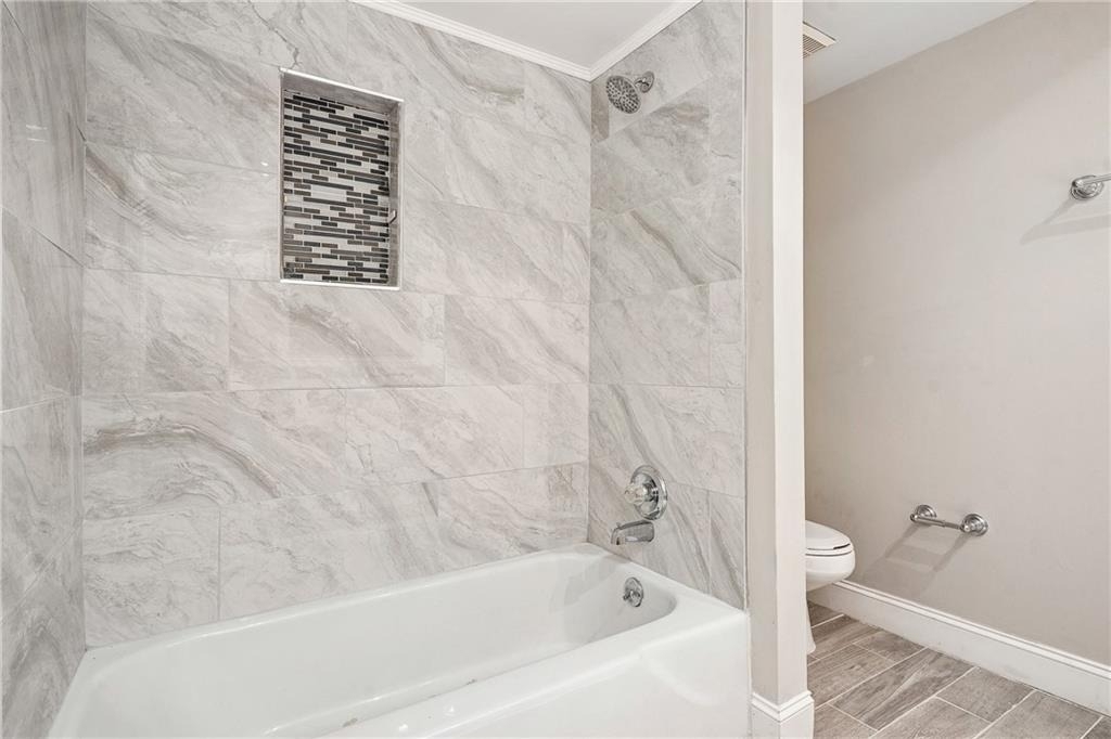 6851 Roswell Road - Photo 16