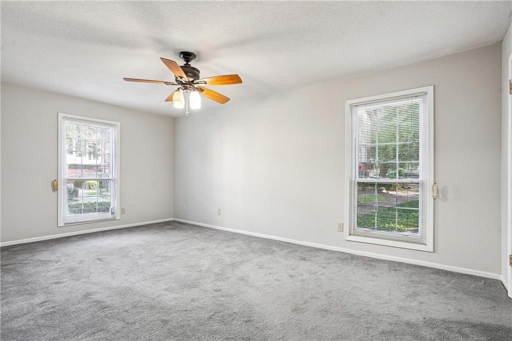 6851 Roswell Road - Photo 21