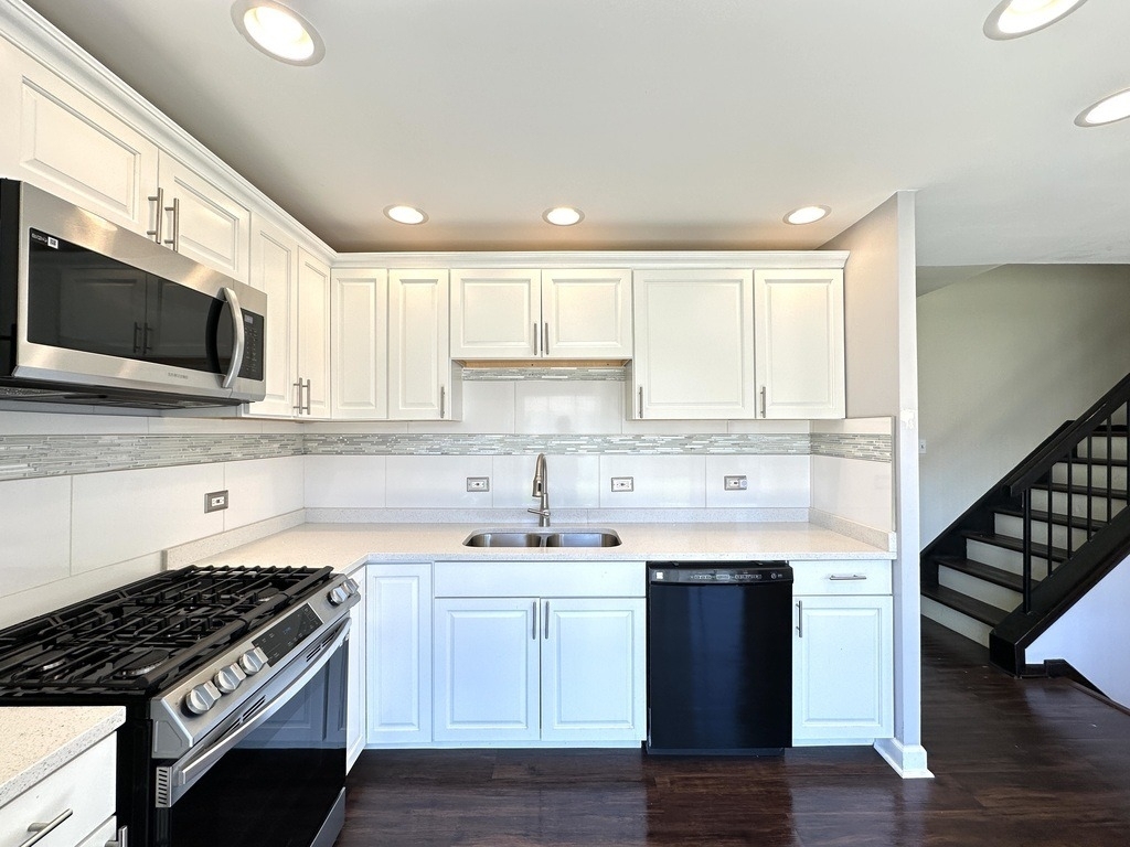 5817 Allemong Drive - Photo 2