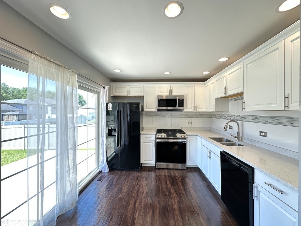 5817 Allemong Drive - Photo 1
