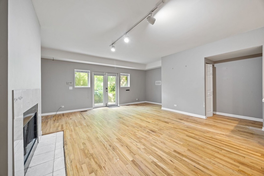 730 W Schubert Avenue - Photo 3