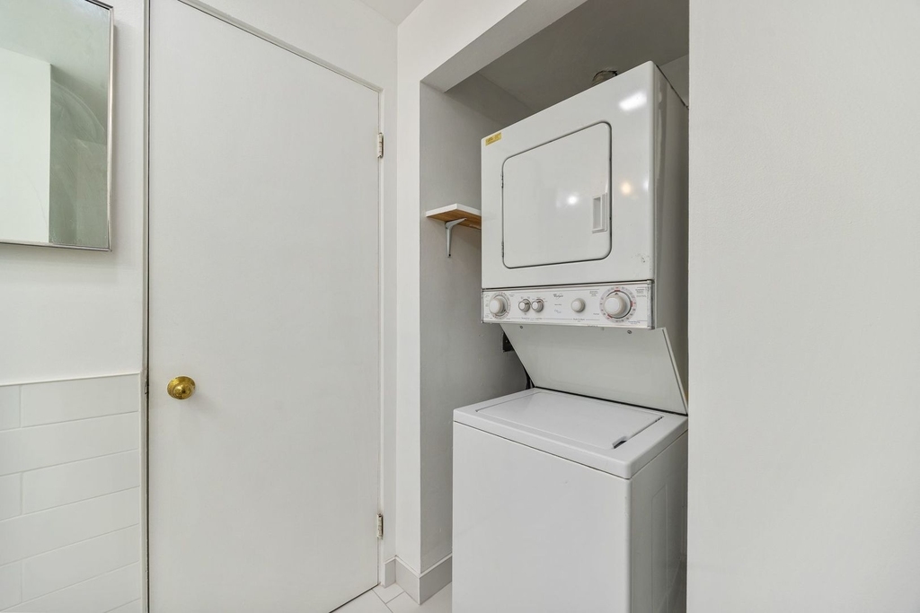 730 W Schubert Avenue - Photo 12