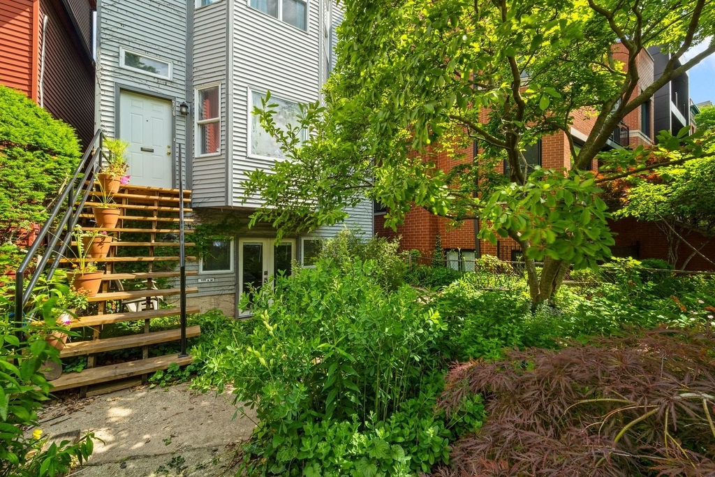 730 W Schubert Avenue - Photo 13