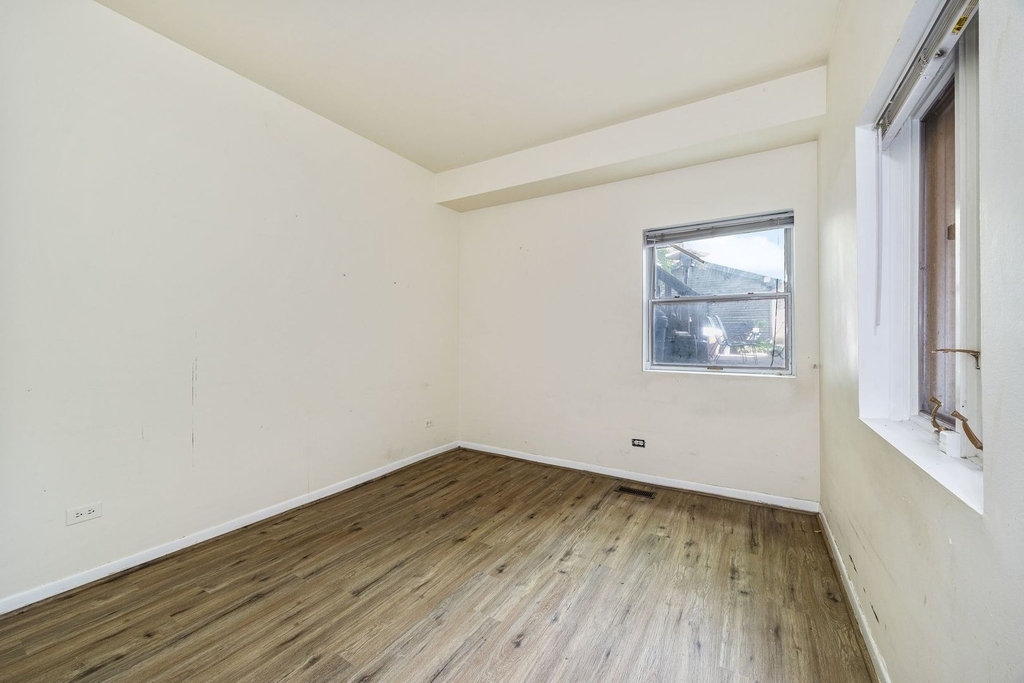 730 W Schubert Avenue - Photo 8