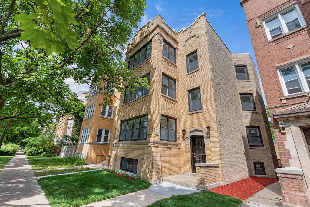 6423 N Washtenaw Avenue - Photo 0
