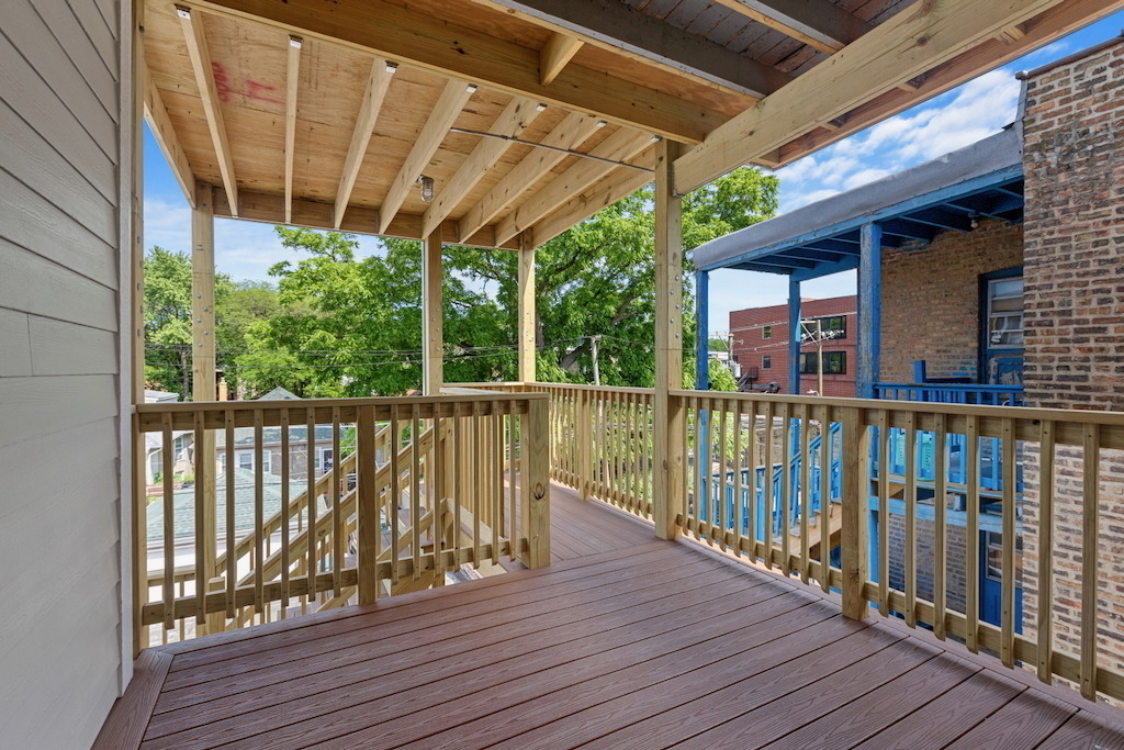 6423 N Washtenaw Avenue - Photo 15