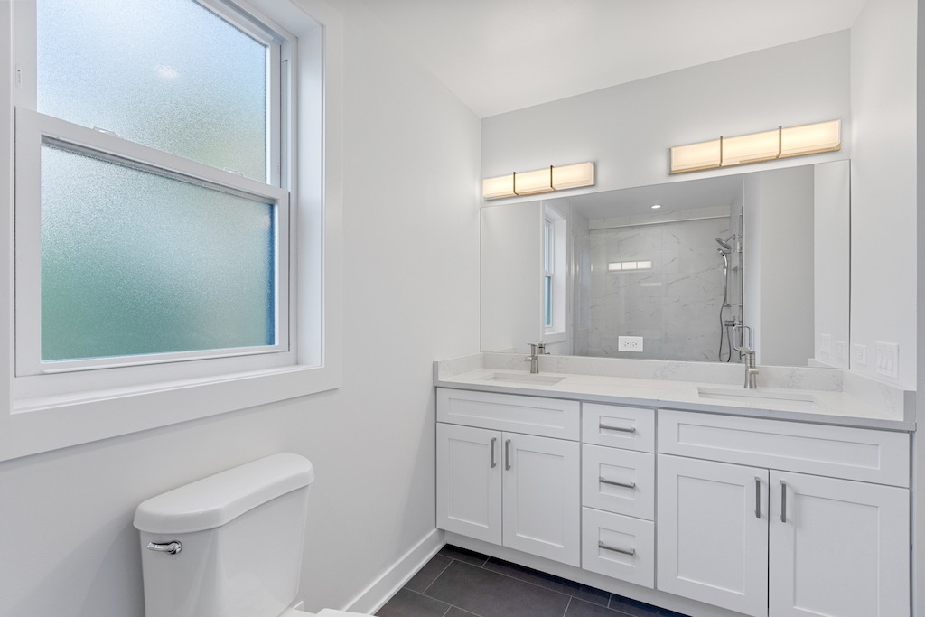 6423 N Washtenaw Avenue - Photo 13