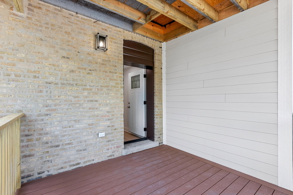 6423 N Washtenaw Avenue - Photo 17