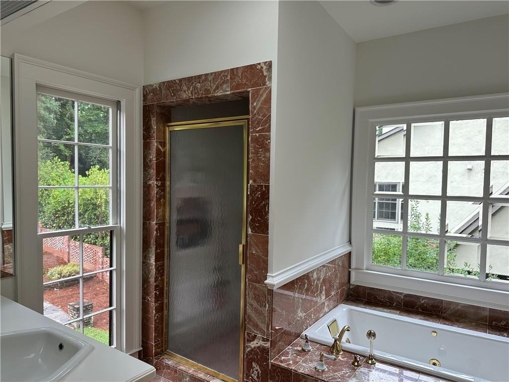 935 Stovall Boulevard Ne - Photo 23