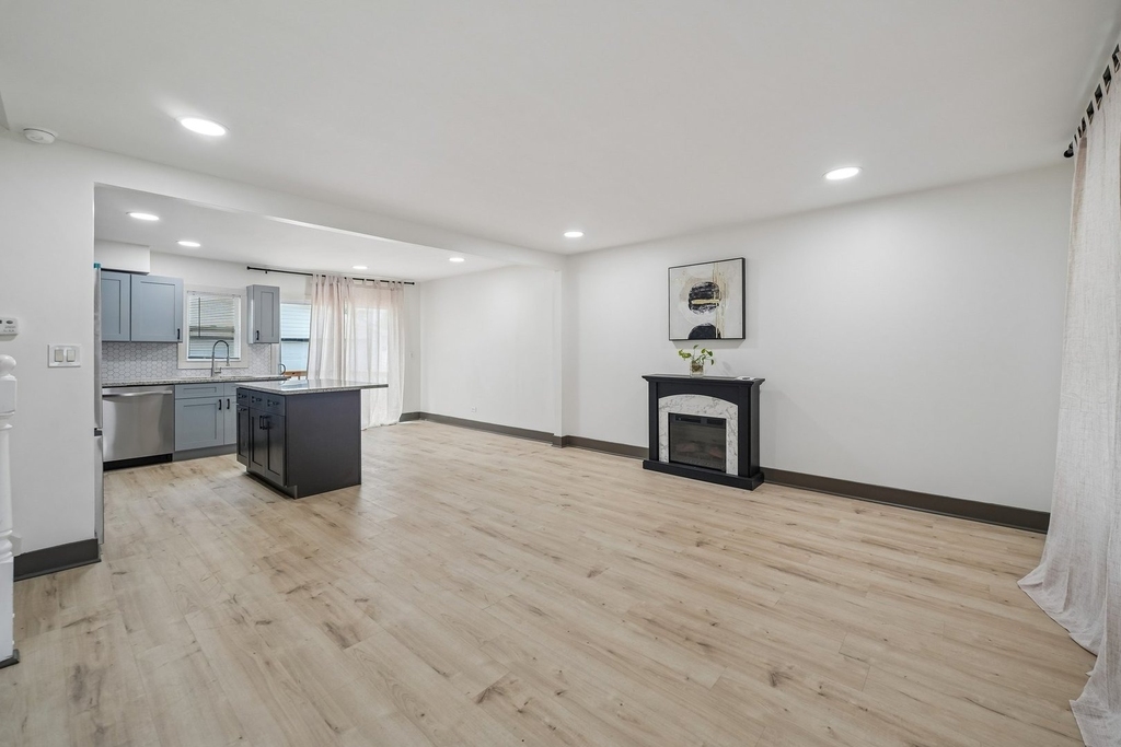867 Harris Drive - Photo 4